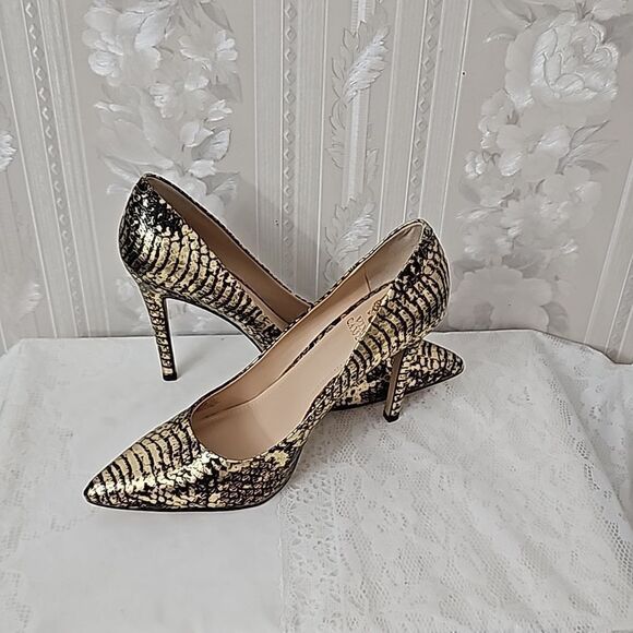 Vince Camuto Snake Skin Pattern Leather Pumps New - Picture 2 of 9